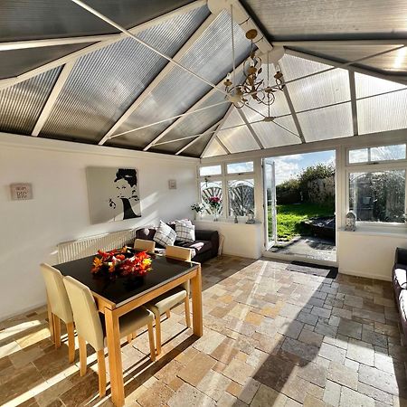 2 Bedroom Holiday Home In The Heart Of West Wales St Clears Exteriér fotografie