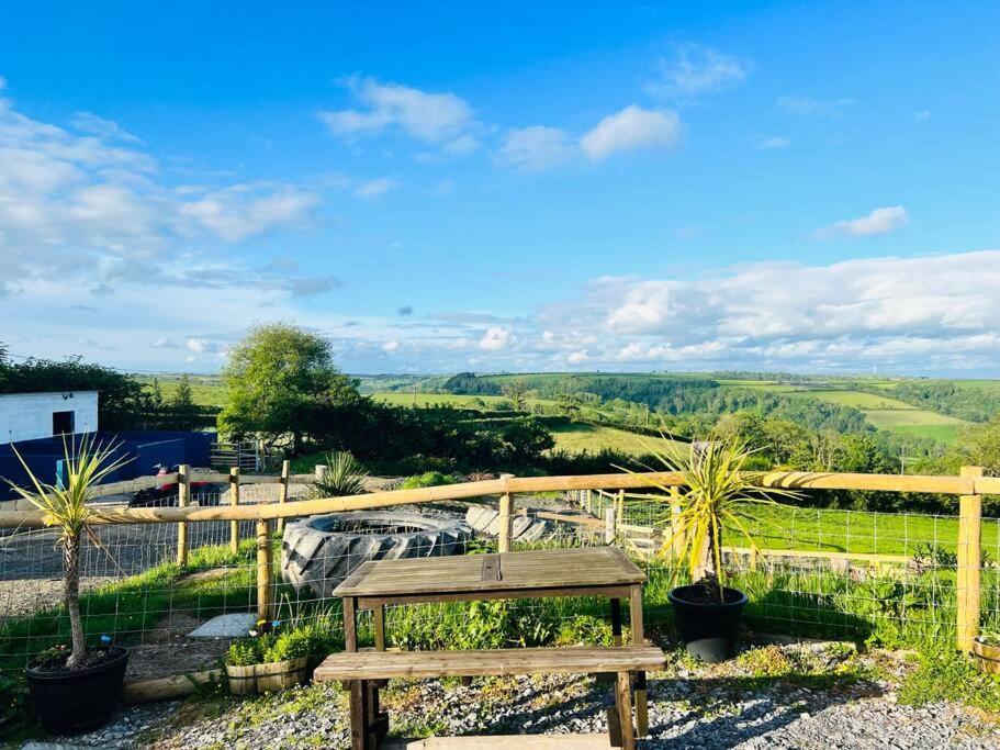 2 Bedroom Holiday Home In The Heart Of West Wales St Clears Exteriér fotografie